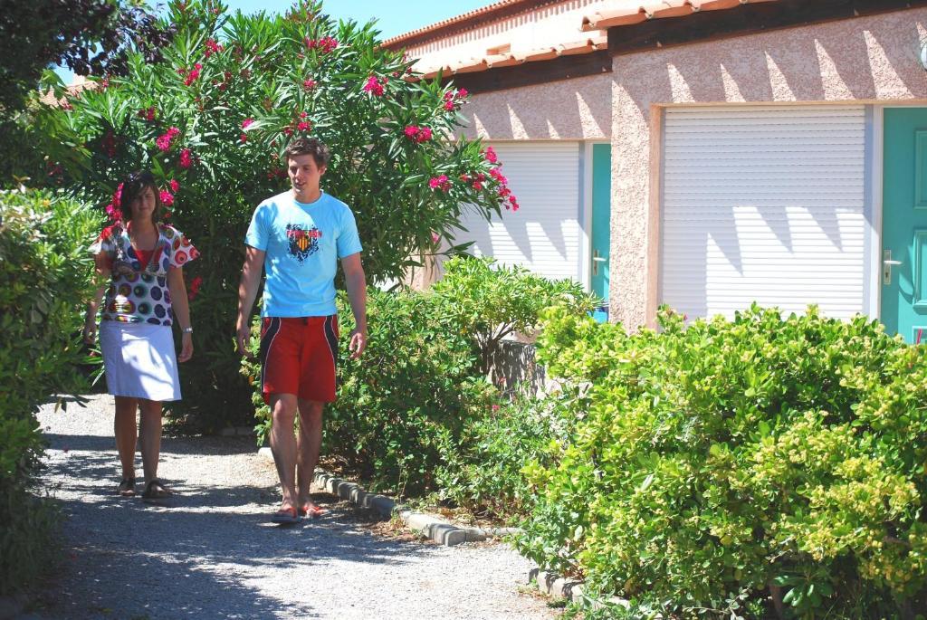 Lagrange Grand Bleu Vacances - Residence Les Jardins De Neptune 圣西普里安 外观 照片